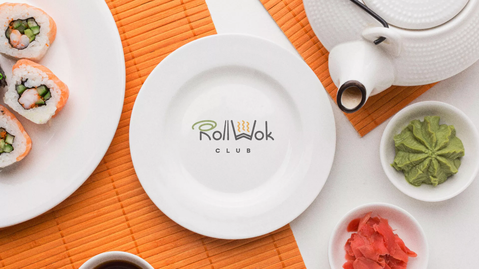 Разработка логотипа и фирменного стиля суши-бара «Roll Wok Club» в Суворове